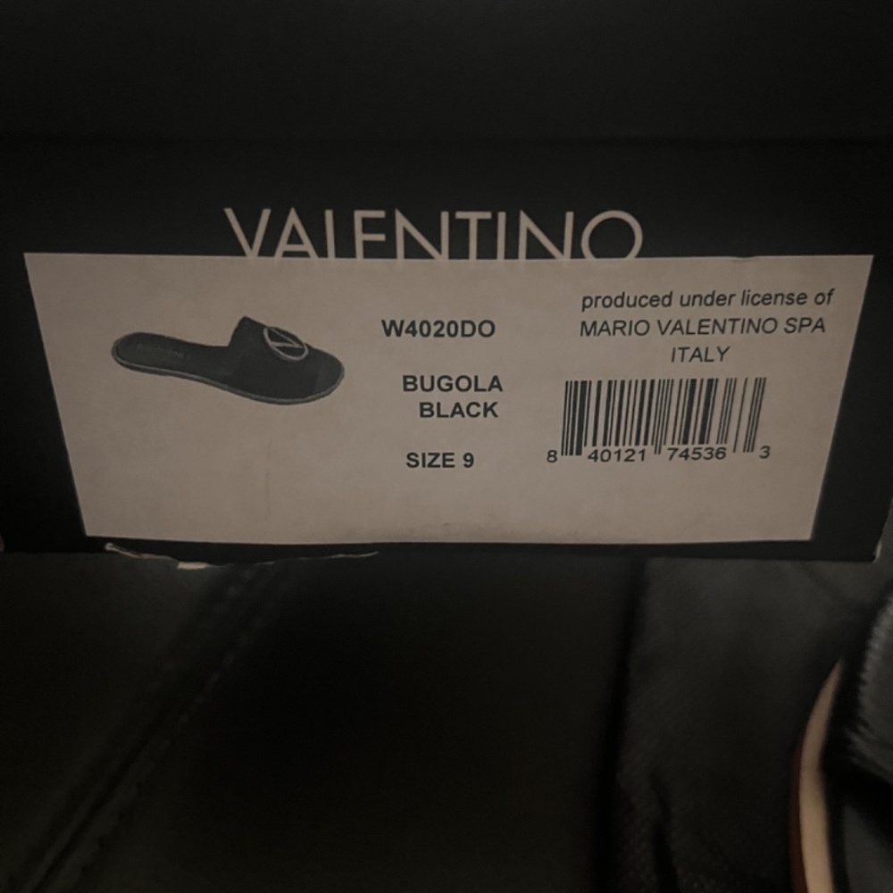 Valentino Slides - Picture 5 of 5